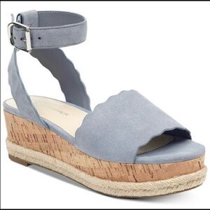 Dusty Blue Marc Fisher Scallop Platform Espadrille Sandals 10